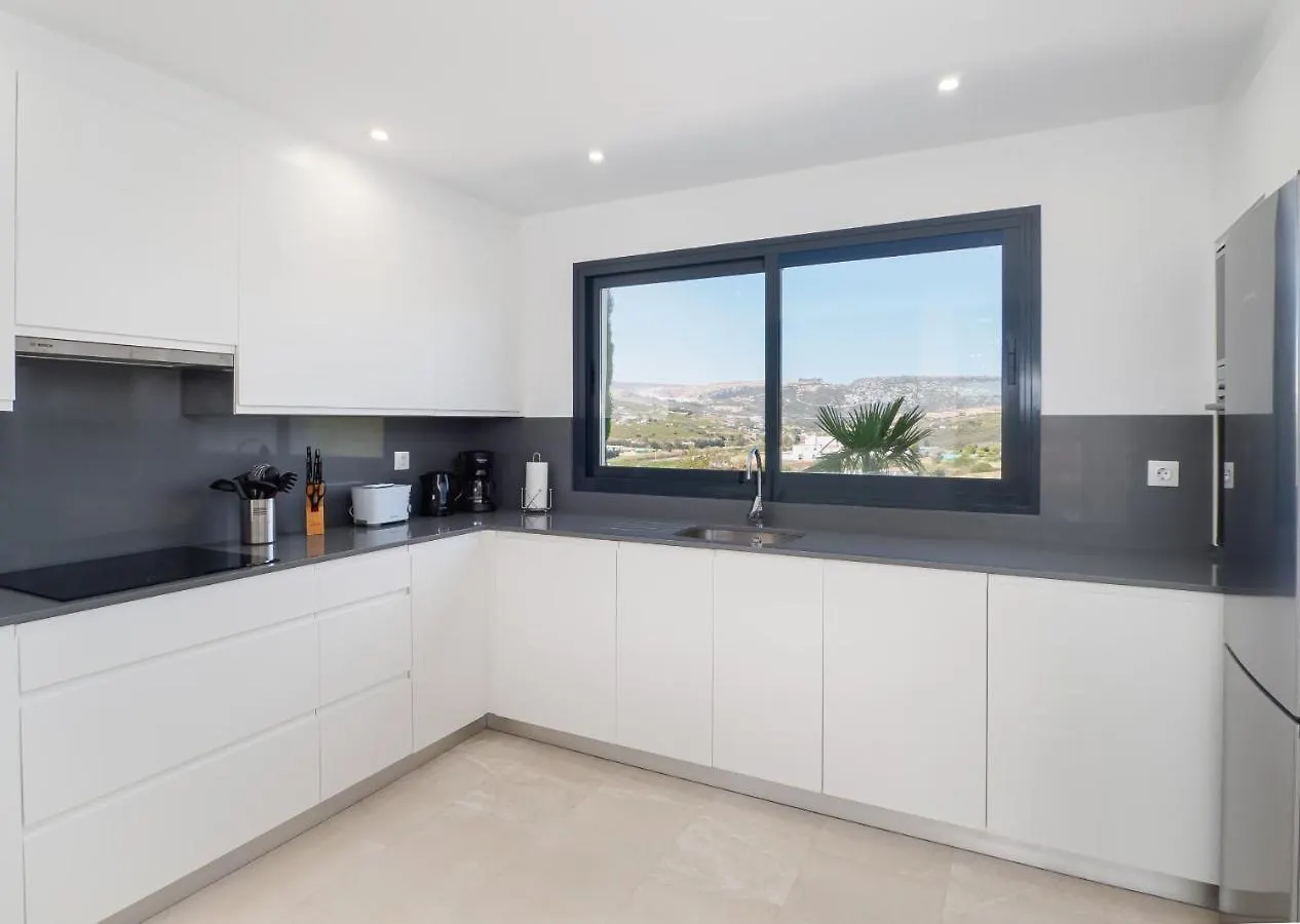 2306 - Brand New Apt, Walking Distance To Beach! Casares 0*,  Spagna