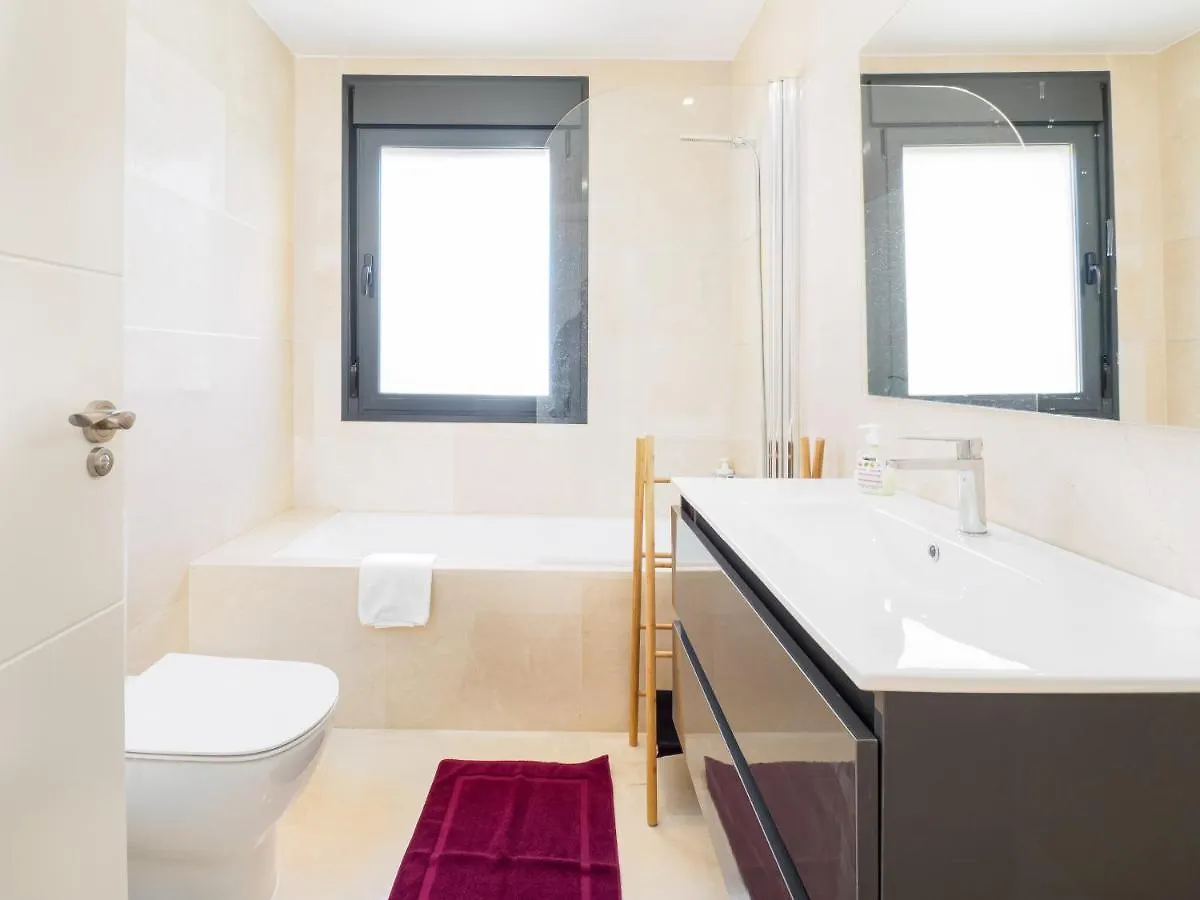 2306 - Brand New Apt, Walking Distance To Beach! Casares